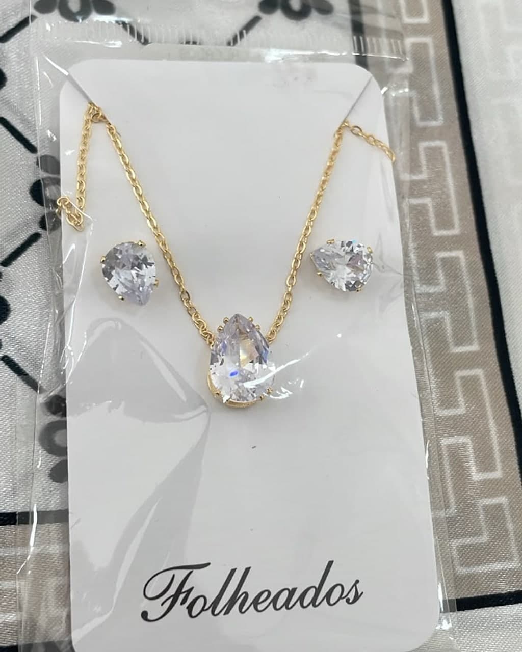 Conjunto Folheado Gota Cristal
