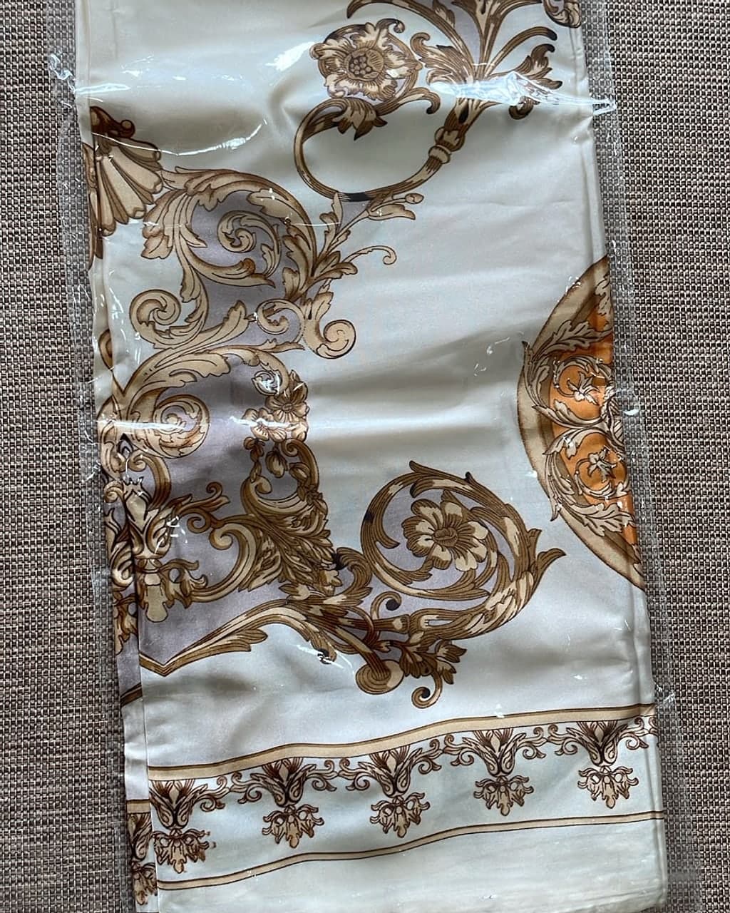 Lenço Barroco Dourado